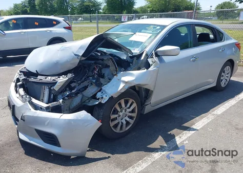 2017 Nissan Altima 2.5/2.5 S/2.5 Sl/2.5 Sr/2.5 Sv z USA, uszkodzony, nr VIN 1N4AL3AP8HC115437